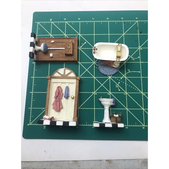 4 piece Victorian Dollhouse Furniture ‘Avon’ Collectables Powder Room - Picture 13 of 13